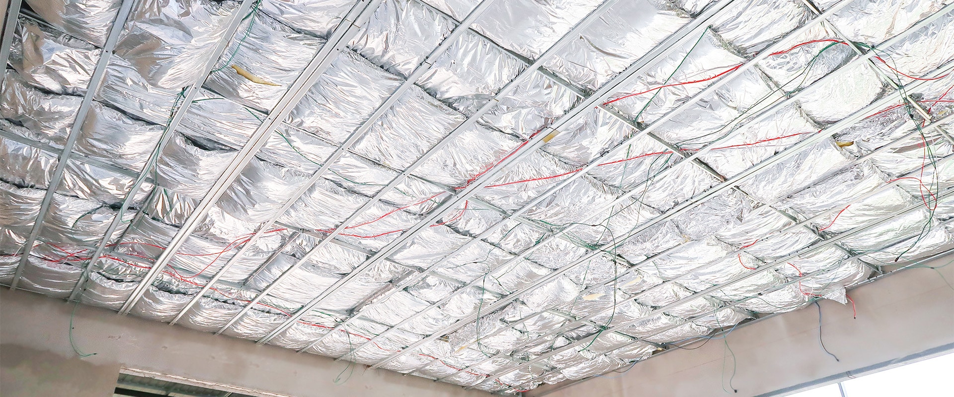 Por que a manta térmica é fundamental para eficiência energética em instalações industriais?