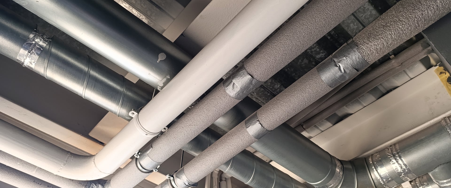 Isolamento acústico para tubulações: conheça o ArmaComfort Hidro